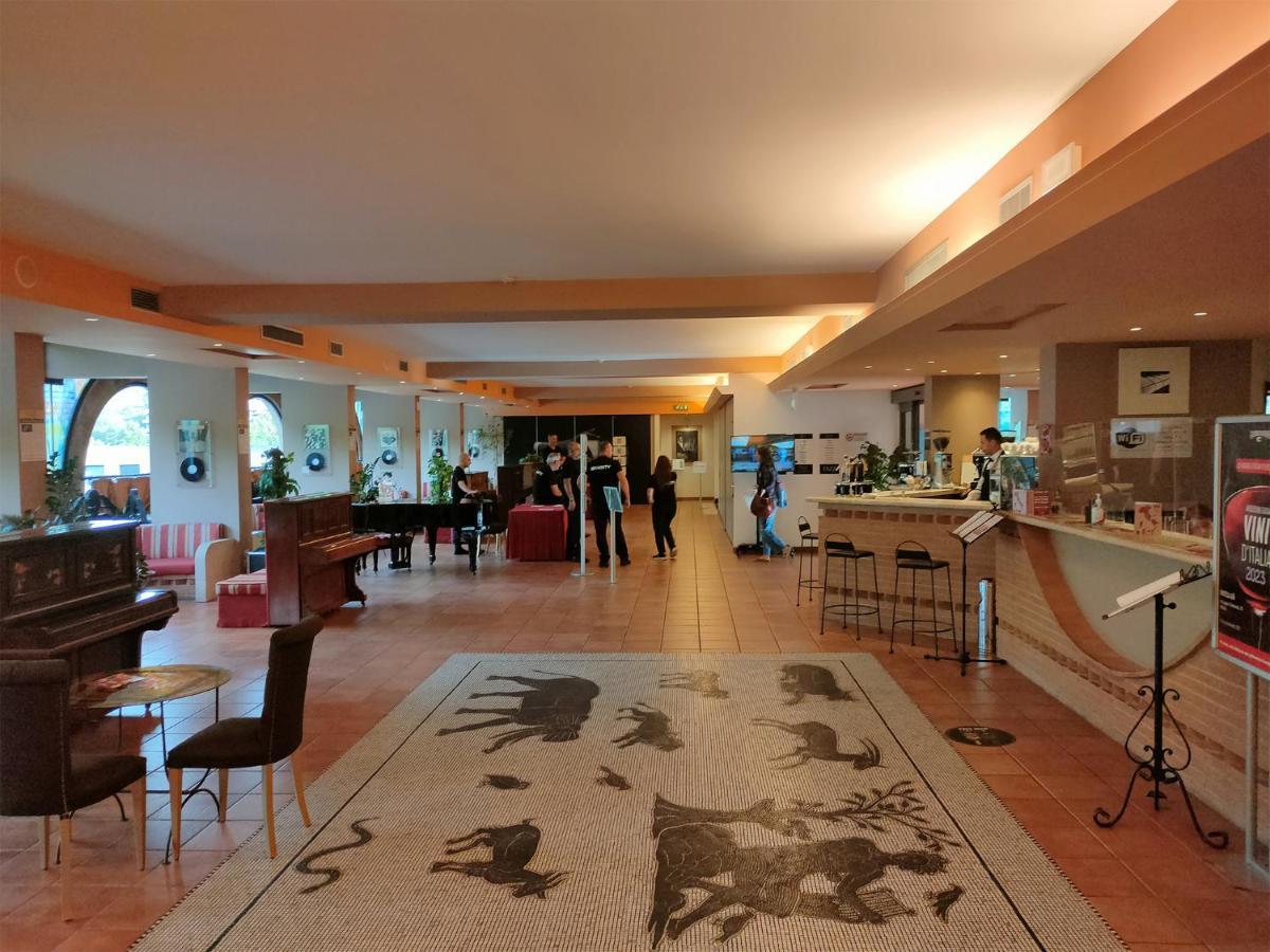 Hotel Gio Wine E Jazz Area Perugia Dış mekan fotoğraf